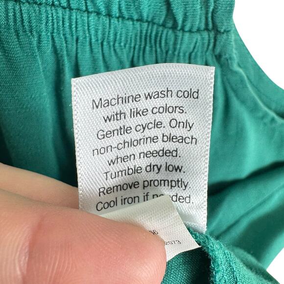 Nine West Green Smocked Ruffled Sleeveless Rayon Blend Lightweight Blouse Sz XXL - Picture 7 of 7